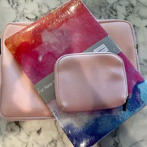 NWT MacBook Air 13 inch case with pouch